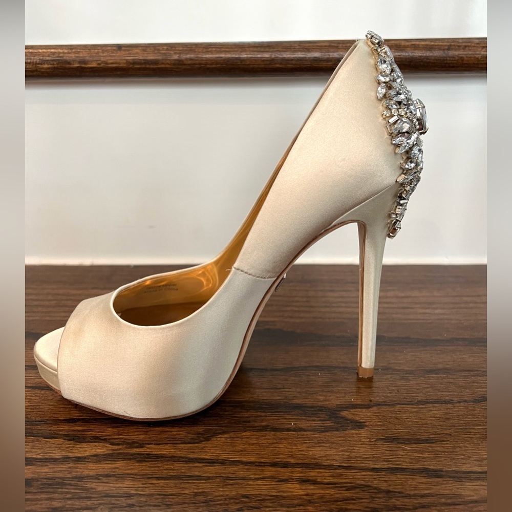 Ivory Badgley Mischka wedding shoes